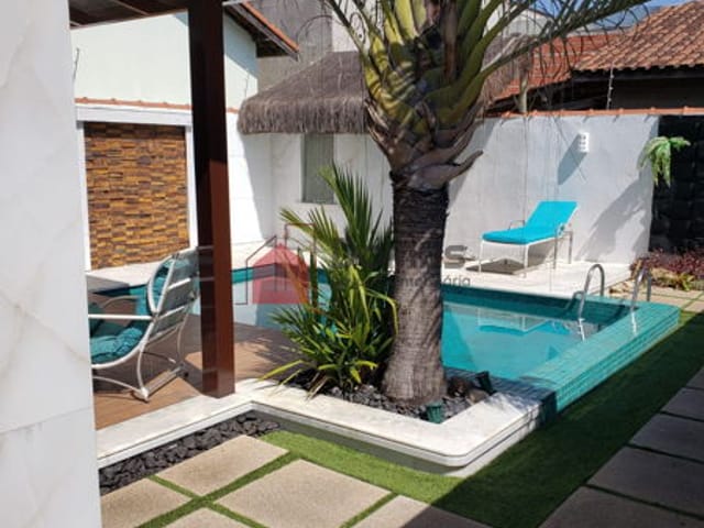 Casa com 300m², à venda, no bairro Jardim Padre Rodolfo em Pindamonhangaba