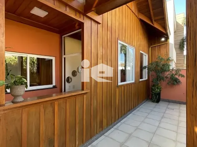 Casa com 420m² 2 quartos e 2 banheiros, à venda, no bairro Residencial Park Solaris em Rolândia