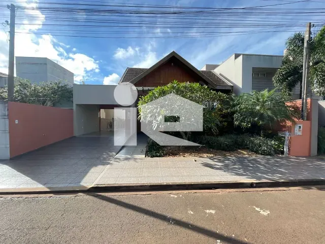 Casa com 420m² 2 quartos e 2 banheiros, à venda, no bairro Residencial Park Solaris em Rolândia