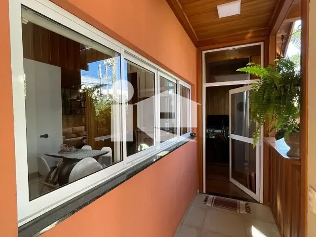 Casa com 420m² 2 quartos e 2 banheiros, à venda, no bairro Residencial Park Solaris em Rolândia