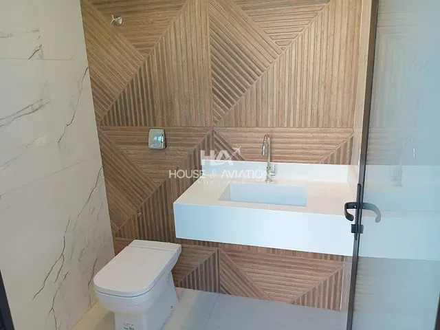 Casa com 360m² 3 quartos e 4 banheiros, à venda, no bairro Parque das Flores em Goiânia