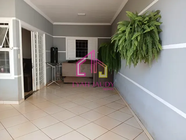 Casa com 272m² 4 quartos e 2 banheiros, à venda, no bairro Bom Clima em Chapada dos Guimarães