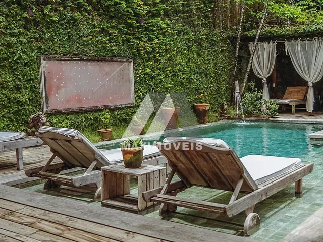 Casa com 811m² 9 quartos e 10 banheiros, à venda, no bairro Trancoso em Porto Seguro