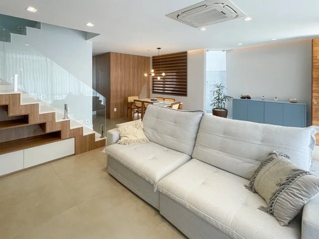 Casa com 350m² 5 quartos e 6 banheiros, à venda, no bairro Recreio dos Bandeirantes em Rio de Janeiro