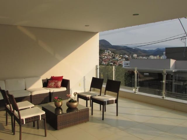 Foto do Casa - Casa à venda 3 Quartos, 3 Suites, 3 Vagas, 400.1M², Pinheirinho, Itajubá - MG | MOHALLEM e LOPES CORRETAGEM E ADMINISTRACAO DE IMOVEIS LTDA
