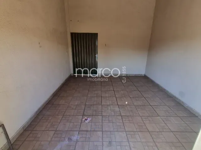 Casa para alugar, no bairro Vila Canaã em Goiânia