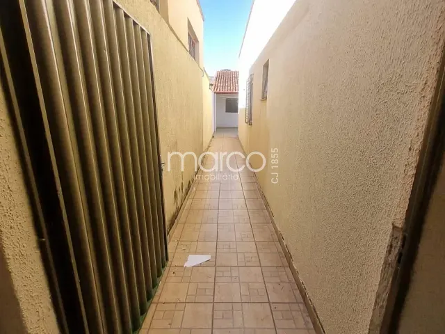 Casa para alugar, no bairro Vila Canaã em Goiânia