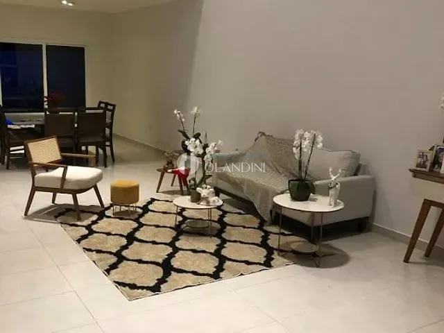 Casa com 450m² 4 quartos e 5 banheiros, à venda, no bairro Residencial Palm Park em Holambra