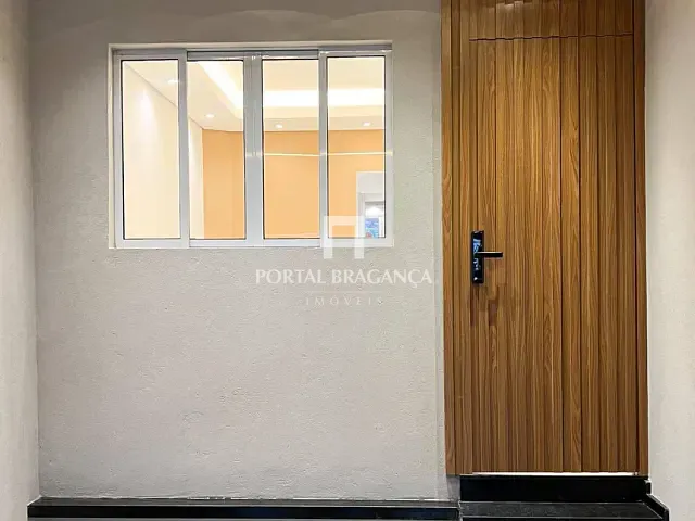Casa com 60m² 2 quartos e 3 banheiros, à venda, no bairro Jardim Recreio em Bragança Paulista
