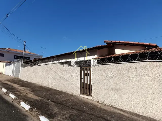 Casa com 200m² 3 quartos e 2 banheiros, para alugar, no bairro Jardim Agenor de Lima em Guaxupé