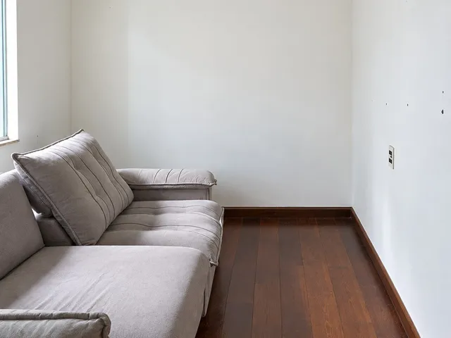 Casa 4 quartos e 3 banheiros, à venda, no bairro Santa Amélia em Belo Horizonte