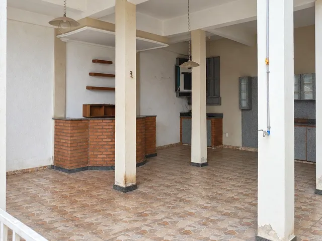 Casa 4 quartos e 3 banheiros, à venda, no bairro Santa Amélia em Belo Horizonte