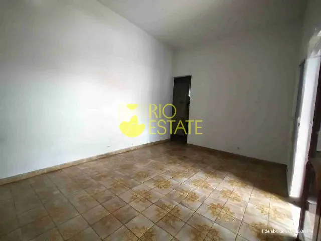 Casa com 100m² 3 quartos e 1 banheiro, à venda, no bairro Siderópolis em Volta Redonda