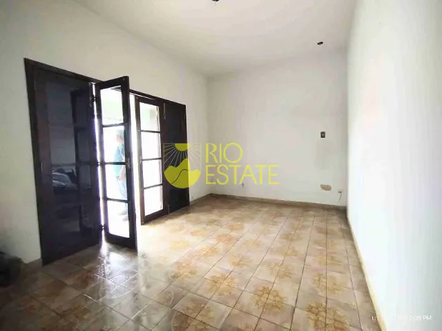 Casa com 100m² 3 quartos e 1 banheiro, à venda, no bairro Siderópolis em Volta Redonda