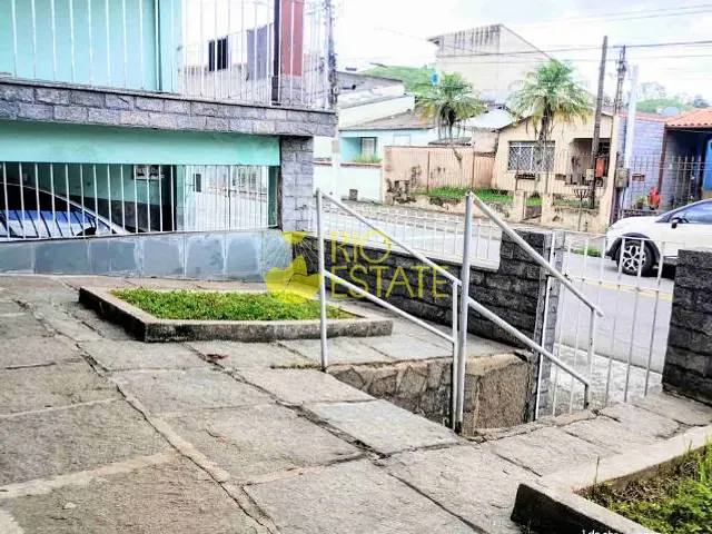 Casa com 100m² 3 quartos e 1 banheiro, à venda, no bairro Siderópolis em Volta Redonda