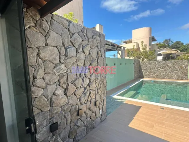 Casa com 540m² 4 quartos e 5 banheiros, à venda, no bairro Nossa Senhora da Vitória em Ilhéus