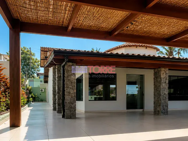 Casa com 540m² 4 quartos e 5 banheiros, à venda, no bairro Nossa Senhora da Vitória em Ilhéus