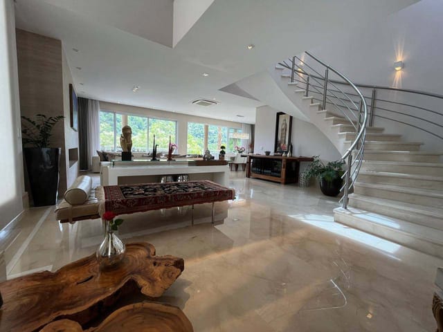 Casa com 490m² 5 quartos e 7 banheiros, à venda, no bairro Alphaville em Santana de Parnaíba