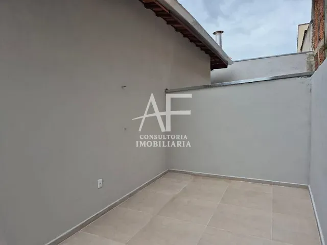 Casa com 125m² 2 quartos e 2 banheiros, à venda, no bairro Mombaça em Pindamonhangaba