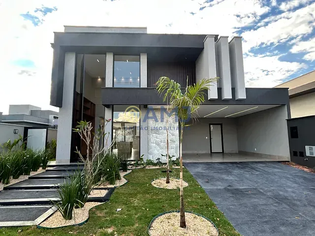 Casa 3 quartos e 3 banheiros, à venda, no bairro Parqville Pinheiros em Aparecida de Goiânia