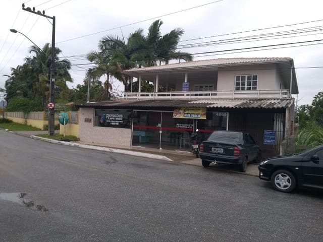 Casa com 405m² 6 quartos e 3 banheiros, à venda, no bairro SALSEIROS em ITAJAÍ