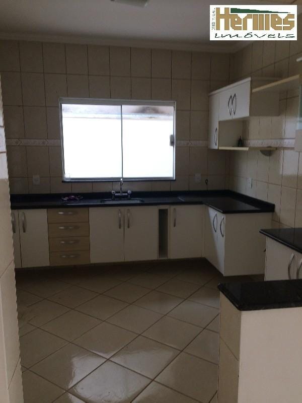 Casa, 4 quartos, 220 m² - Foto 4