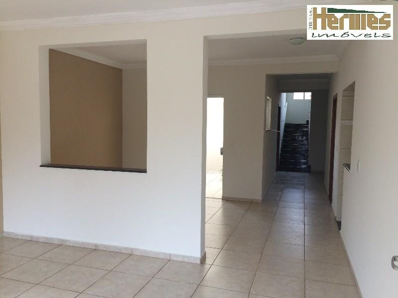 Casa, 4 quartos, 220 m² - Foto 2