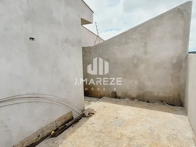 Casa com 138m² 2 quartos e 2 banheiros, à venda, no bairro Residencial Araucária em Apucarana