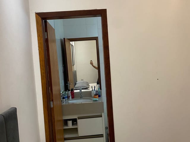 Casa com 100m² 2 quartos e 2 banheiros, à venda, no bairro Residencial Deville em Sinop