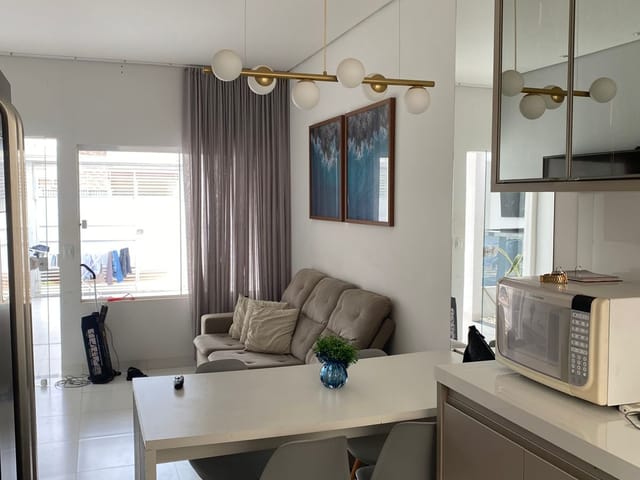 Casa com 100m² 2 quartos e 2 banheiros, à venda, no bairro Residencial Deville em Sinop