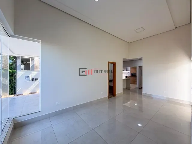 Casa 3 quartos e 2 banheiros, à venda, no bairro Conjunto Habitacional Alexandre Urbanas em Londrina
