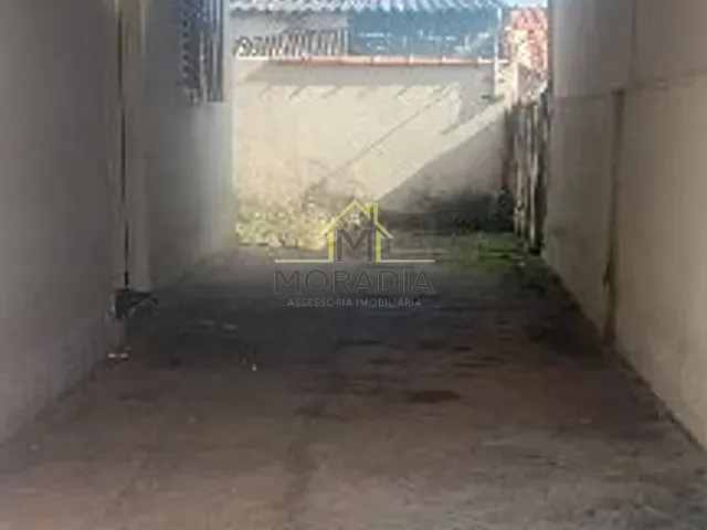 Casa com 250m² 2 quartos e 1 banheiro, para alugar, no bairro Parque dos Municípios II em Guaxupé