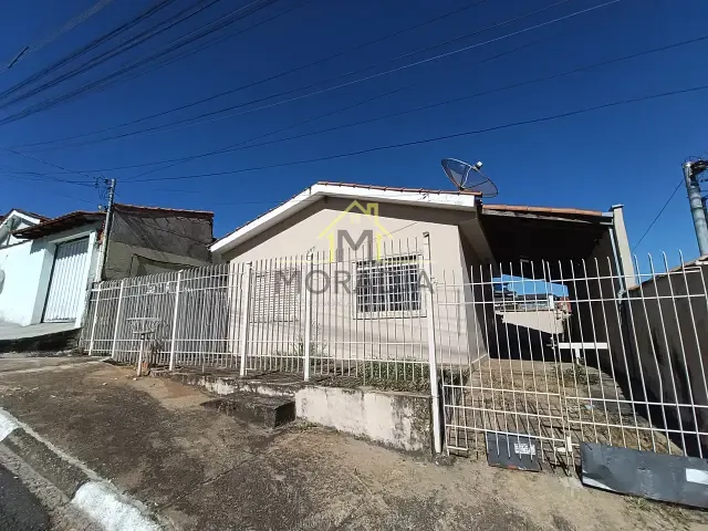 Casa com 250m² 2 quartos e 1 banheiro, para alugar, no bairro Parque dos Municípios II em Guaxupé