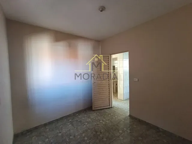Casa com 250m² 2 quartos e 1 banheiro, para alugar, no bairro Parque dos Municípios II em Guaxupé