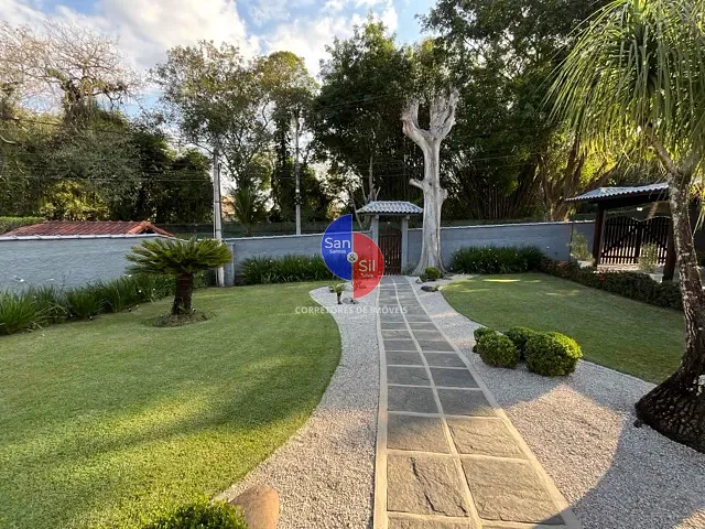 Casa com 880m² 3 quartos e 4 banheiros, à venda, no bairro Caneca Fina em Guapimirim