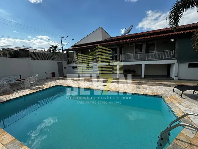 Casa com 600m² 3 quartos e 5 banheiros, à venda, no bairro Jardim Rossini em Pederneiras