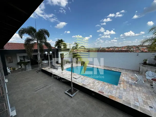 Casa com 600m² 3 quartos e 5 banheiros, à venda, no bairro Jardim Rossini em Pederneiras