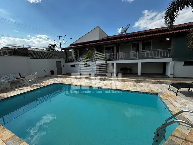 Casa com 600m² 3 quartos e 5 banheiros, à venda, no bairro Jardim Rossini em Pederneiras