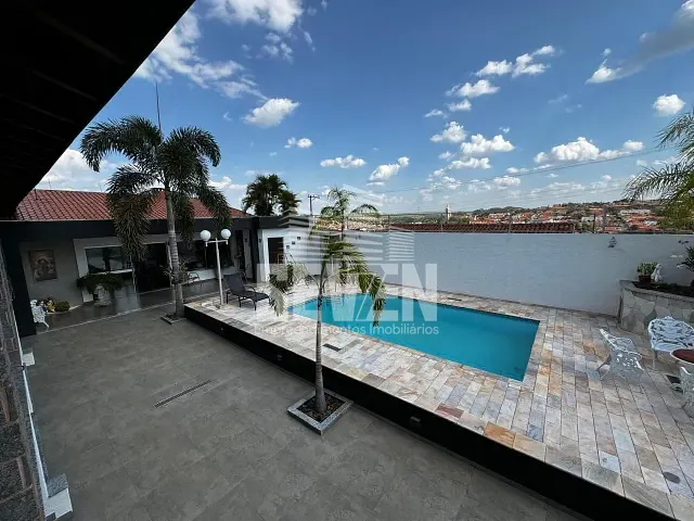 Casa com 600m² 3 quartos e 5 banheiros, à venda, no bairro Jardim Rossini em Pederneiras