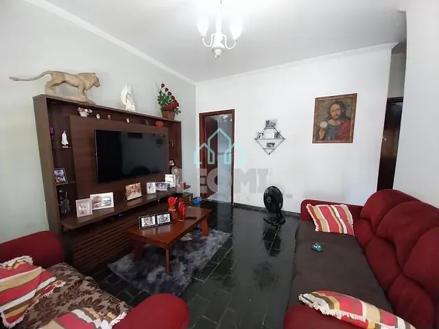 Casa com 172m² 2 quartos e 2 banheiros, à venda, no bairro Parque São Luís em Taubaté