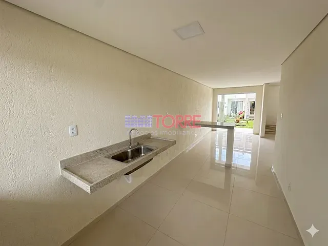 Casa 3 quartos e 3 banheiros, à venda, no bairro Novo Horizonte em Itabuna