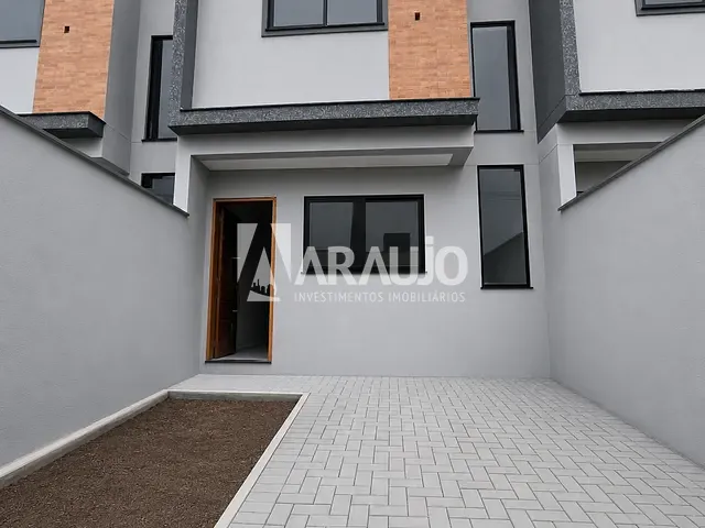 Casa com 70m² 2 quartos e 2 banheiros, à venda, no bairro Gravatá em Navegantes