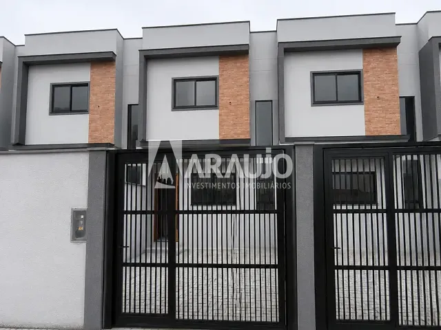 Casa com 70m² 2 quartos e 2 banheiros, à venda, no bairro Gravatá em Navegantes