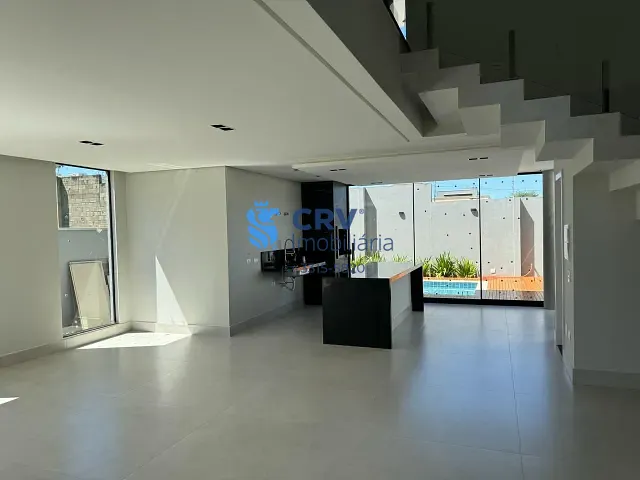 Casa com 252m² 3 quartos e 3 banheiros, à venda, no bairro JD. Acqua Ville em Londrina