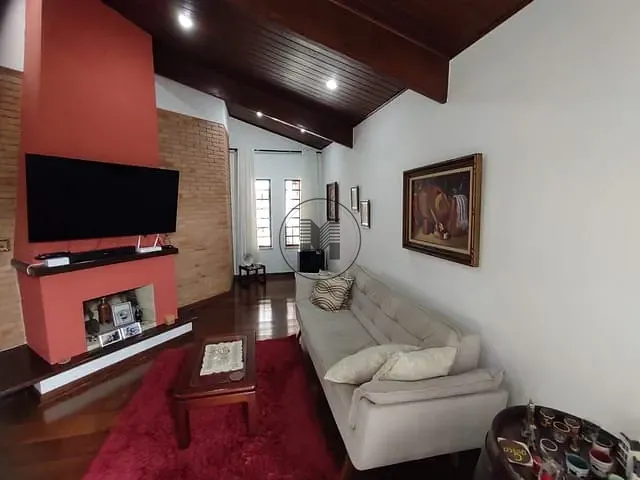 Casa com 300m² 3 quartos e 3 banheiros, à venda, no bairro Portal das Colinas em Guaratinguetá