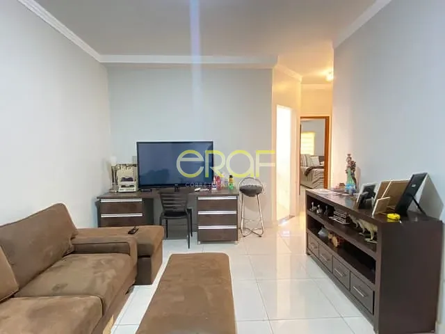 Casa com 300m² 3 quartos e 2 banheiros, à venda, no bairro Parque Laguna II em Formosa