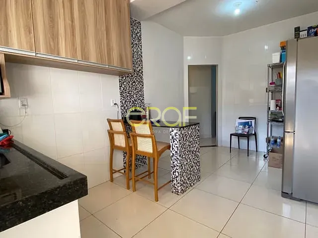 Casa com 300m² 3 quartos e 2 banheiros, à venda, no bairro Parque Laguna II em Formosa
