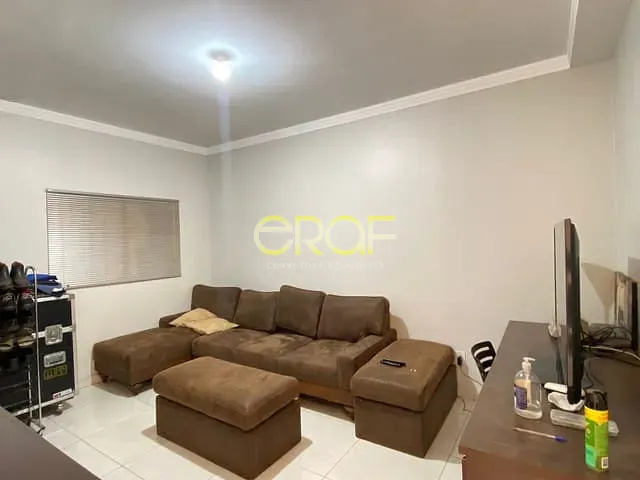 Casa com 300m² 3 quartos e 2 banheiros, à venda, no bairro Parque Laguna II em Formosa