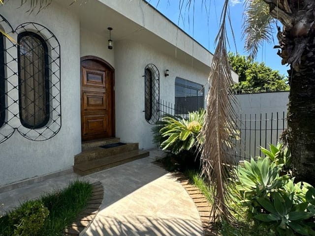 Casa com 336m² 3 quartos e 1 banheiro, à venda, no bairro Chácara Machadinho I em Americana