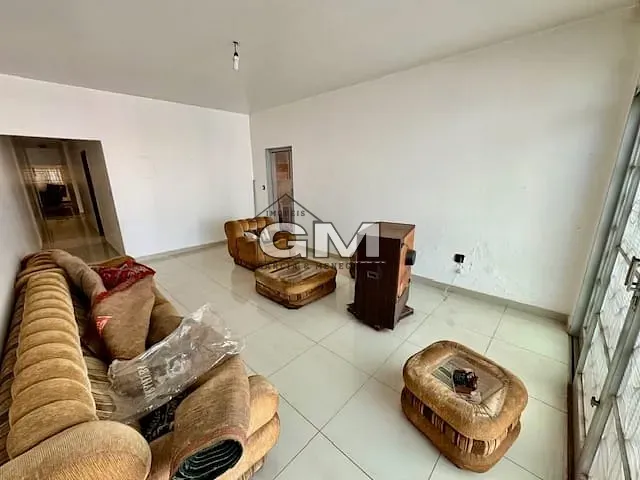 Casa com 368m² 3 quartos e 2 banheiros, à venda, no bairro Vila Tibério em Ribeirão Preto
